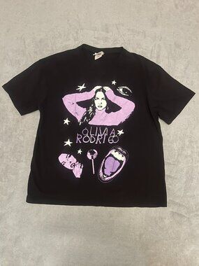 Olivia Rodrigo Graphic T-Shirt Black Purple Pop Concert Tee Medium